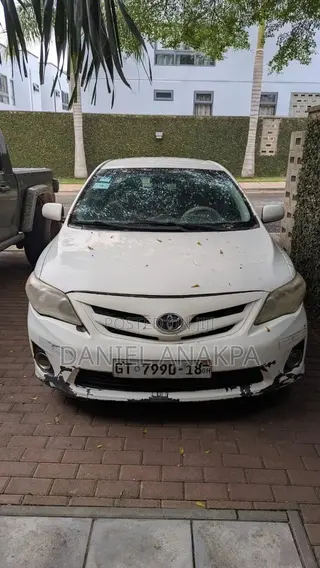 Toyota Corolla 2010 White