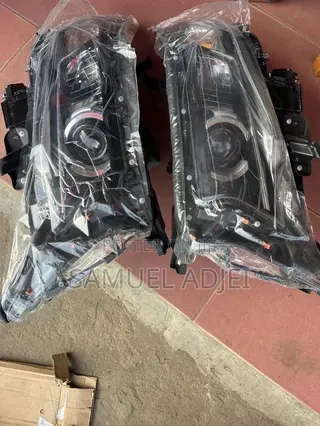Toyota Land Cruiser Prado Headlight Pair. Full Led.