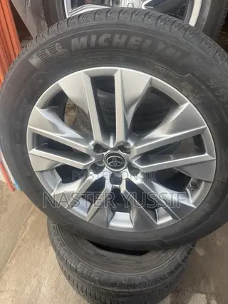 Silver Rav4 Rim