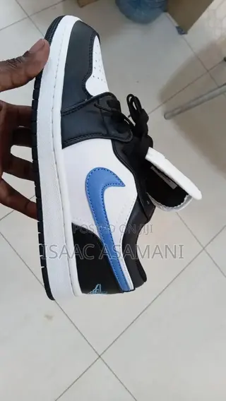Jordan 1 Low