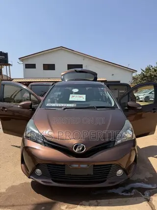 Toyota Vitz 2014 Brown