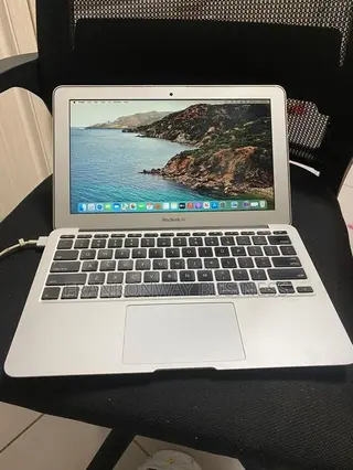 Laptop Apple MacBook Air 4GB Intel Core i5 SSD 128GB