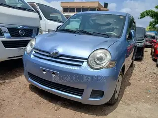 Toyota Sienta 1.5 FWD 2012 Blue