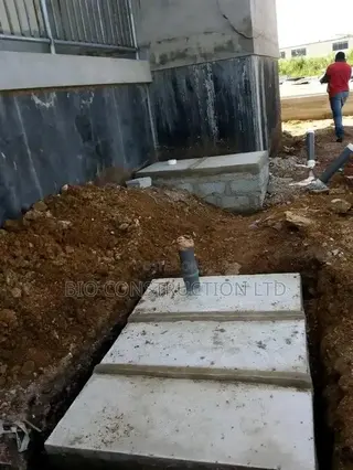 Bio-Digester Biogas Biofil Manhole Toilet Installation Plumbing