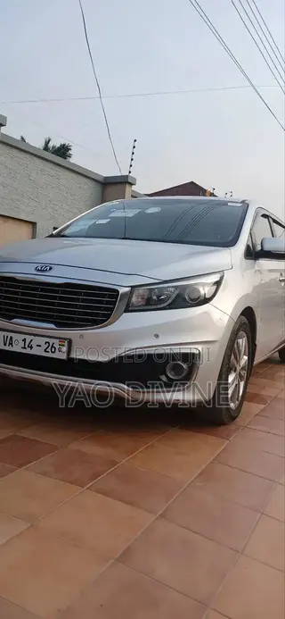 Kia Carnival for Rent