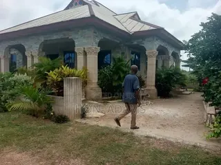 4bdrm Apartment in Nyataase Estate, Ejisu-Juaben Municipal for sale