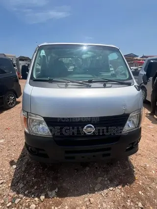 Nissan Caravan (Urvan) 2009 Silver