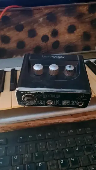 Beringer Sound Card and Lead Guitar