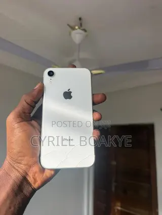 Apple iPhone XR 64 GB White