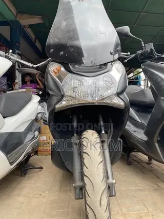 Honda 2022 Black