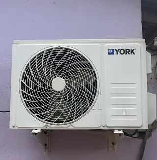 A Perfect, Freezing Midea Air-Conditioning