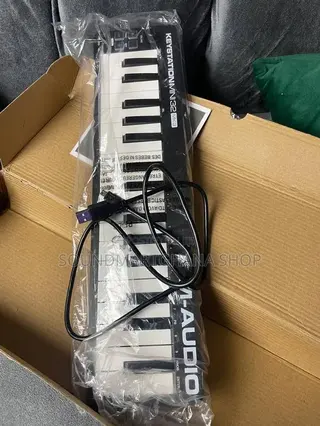 M-Audio 32 Keys Midi Keyboard
