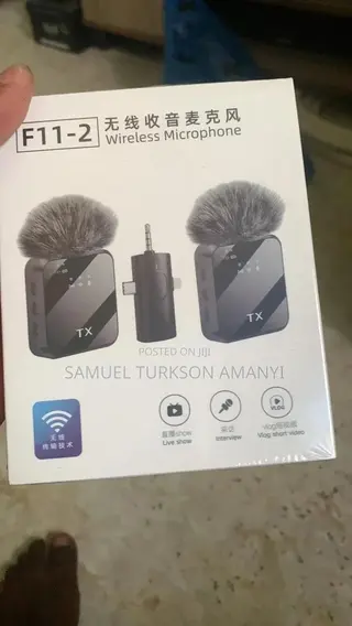 F11-2 Wireless Microphone