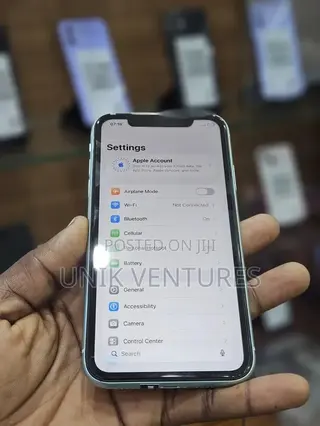 New Apple iPhone 11 128 GB Green