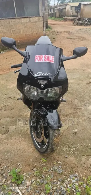 Honda CBR 2000 Black