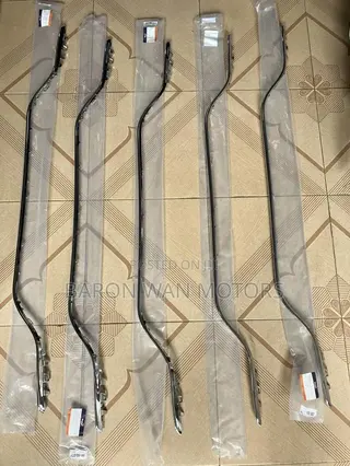 W205 C300 Back Bumper Shinning Old Model Available
