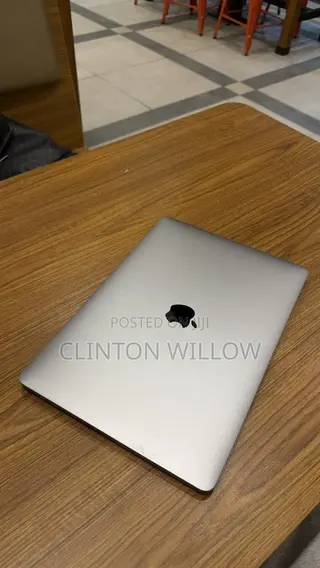 Laptop Apple MacBook Pro 2022 M2 16GB Apple M2 HDD+SSD 512GB