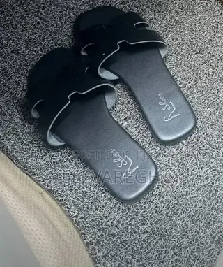 Simple Hermes Slippers