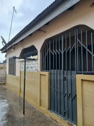 2bdrm Apartment in Zone 6, Exhibition for rent