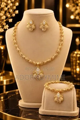 Elegant Textured Gold Bridal Set