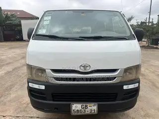 Toyota HiAce 2009 White