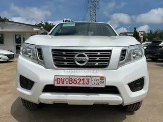 Nissan Navara 2019 White