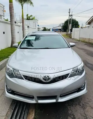 Toyota Camry 2014 Silver
