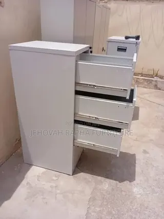 Office Four Drawer Cabinet With Keys