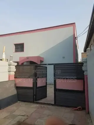 3bdrm House in Kwabennya Acp, Ashomang Estate for rent