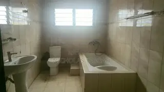 3bdrm Apartment in Din-Pa Real Estate, Kumasi Metropolitan for rent
