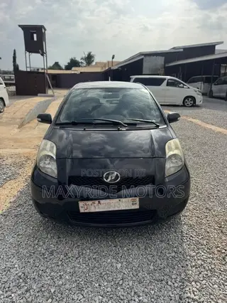 Toyota Vitz 2010 Black