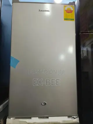 Innova Tabletop Fridge With a Single Door