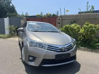 Toyota Corolla 2016 Gold
