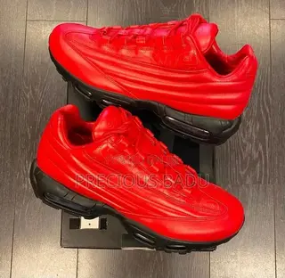 Nike Air Max Lux X Supreme Sneakers