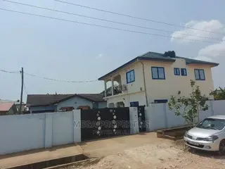 8bdrm Block of Flats in Sowutwuom for sale