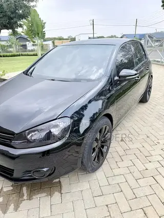 Volkswagen Golf 2.5L PZEV 4dr Hatchback (2.5L 5cyl 6A) 2014 Black