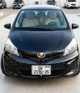 Toyota Vitz 2013 Black