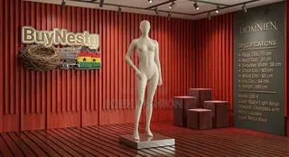 Full-Body Off-White Customizable Color Free Shoe Mannequin