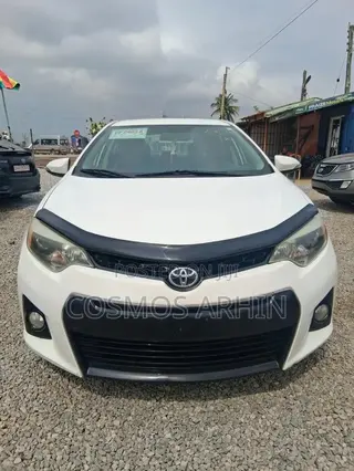 Toyota Corolla 2015 White