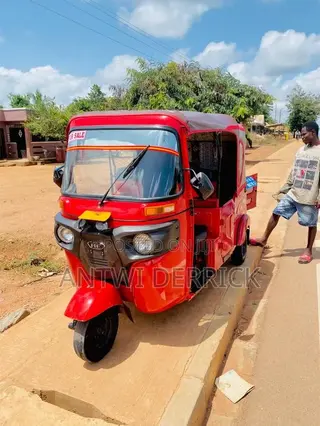 Bajaj RE 2025 Red