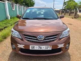 Toyota Corolla LE Special Edition 4dr Sedan (1.8L 4cyl 4A) 2013 Brown