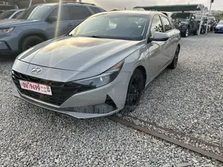 Hyundai Elantra 2021