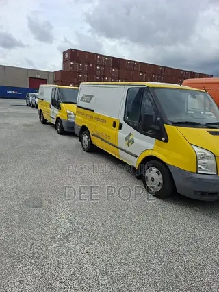 Ford Transit 2013 Yellow