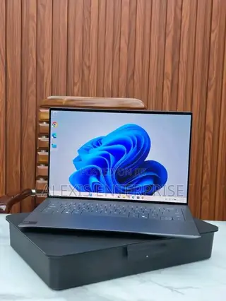 New Laptop Dell XPS 13 32GB Intel Core Ultra 7 SSD 512GB