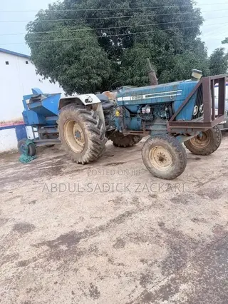Ford Tractor 5000