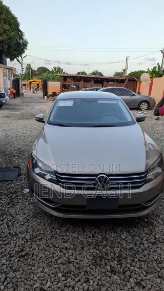 Volkswagen Passat 2015 Gold