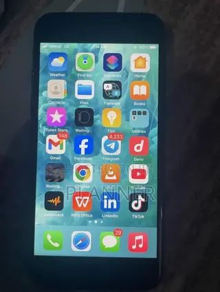 Apple iPhone 7 32 GB Black