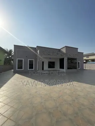 3bdrm Duplex in Bn Properties, Ashomang Estate for sale
