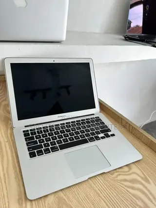 Laptop Apple MacBook Air 2015 8GB Intel Core i5 SSD 128GB