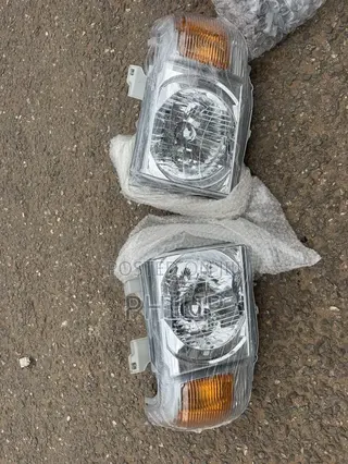 Toyota Landcruiser FJ70 Headlight Pair